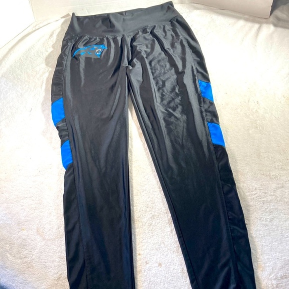 NFL Apparel Woman’s Carolina Panthers Logo Workout Leggings